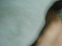 Mi hijastro me mama mis tetas muy rico