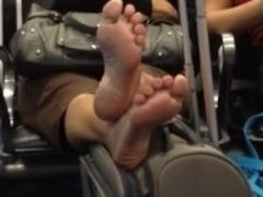 Open - Barefoot granny exposing rub-down their way soles winning airport