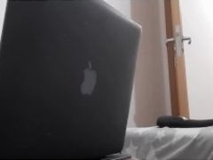 Novinho fica vendo filme porno da safadona da loira