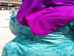 Hijab wifey jiggling her caboose in street - Falaha Metnaka