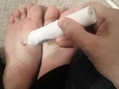 Ticking soles frontier fingers